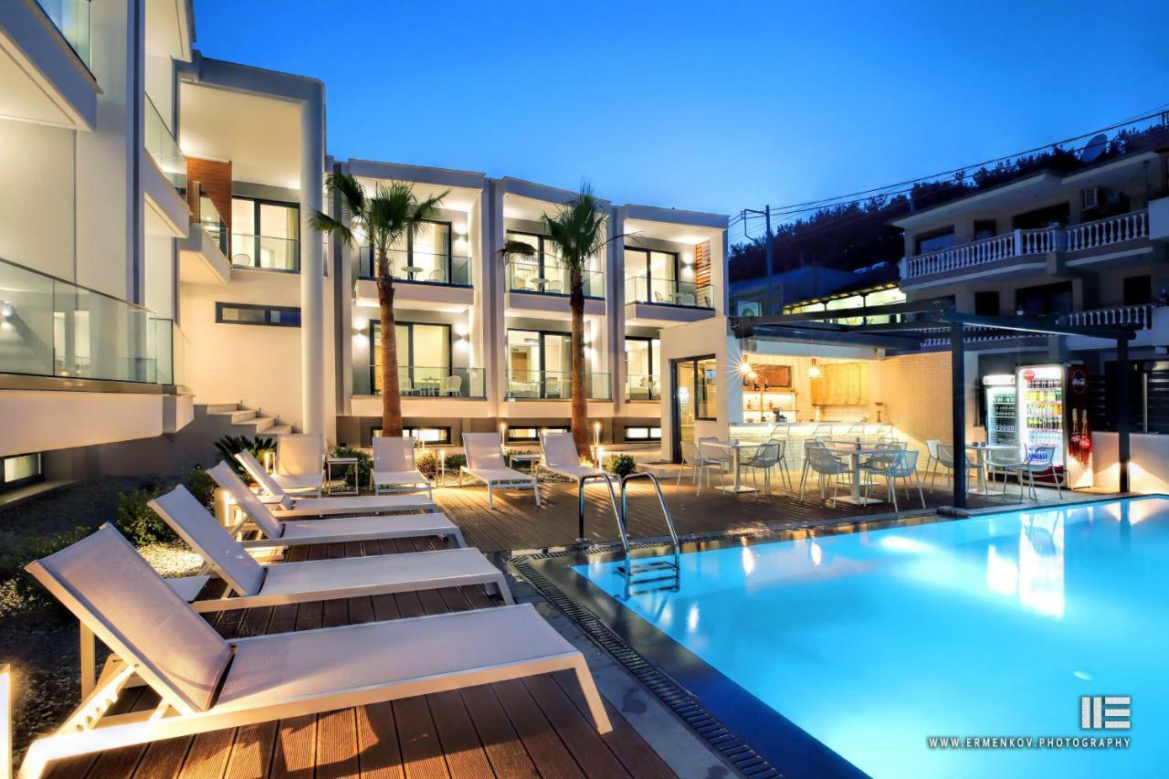 Senso Suites Néa Péramos Extérieur photo