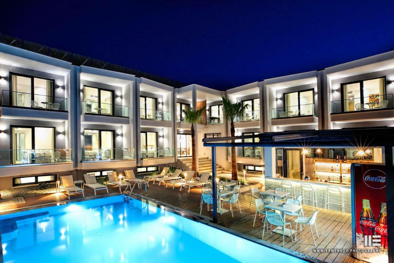 Senso Suites Néa Péramos Extérieur photo