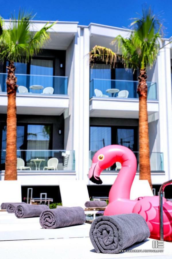 Senso Suites Néa Péramos Extérieur photo