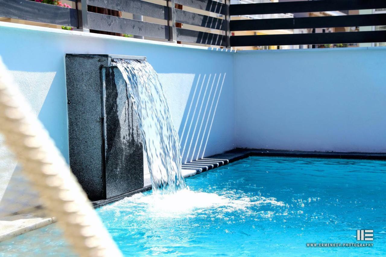 Senso Suites Néa Péramos Extérieur photo