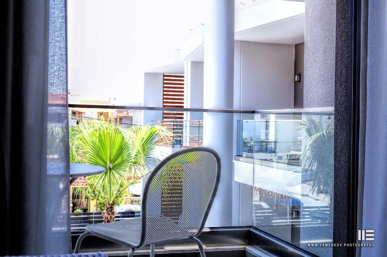Senso Suites Néa Péramos Extérieur photo